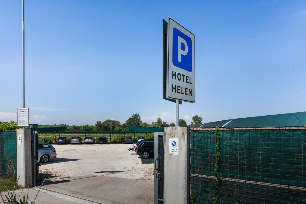Hotel Helen Каорле Екстер'єр фото