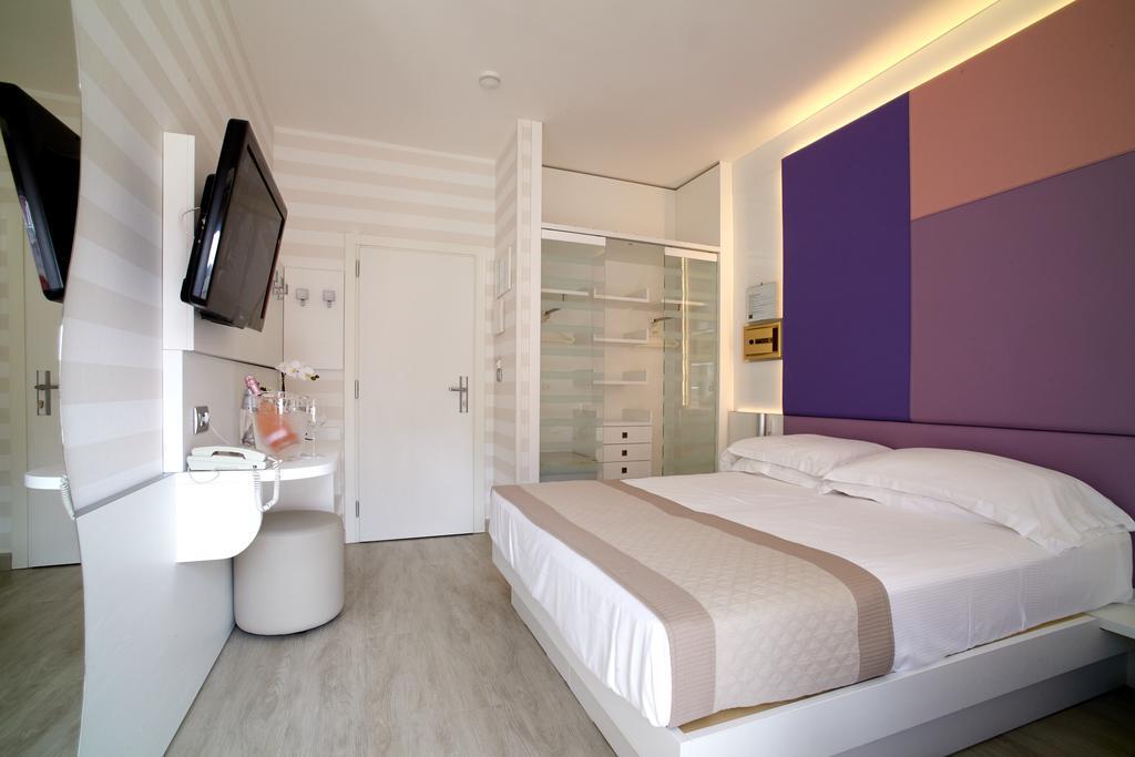 Hotel Helen Каорле Екстер'єр фото